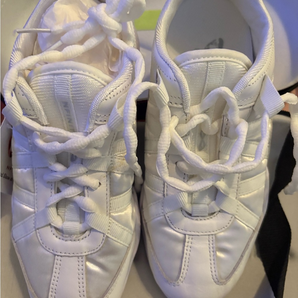 NFINITY White Kids Sneakers